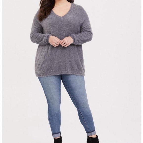 Torrid Gray Soft & Fuzzy Eyelash Pullover V-Neck Tunic Sweater 4X 5X 26 26W - Picture 14 of 14